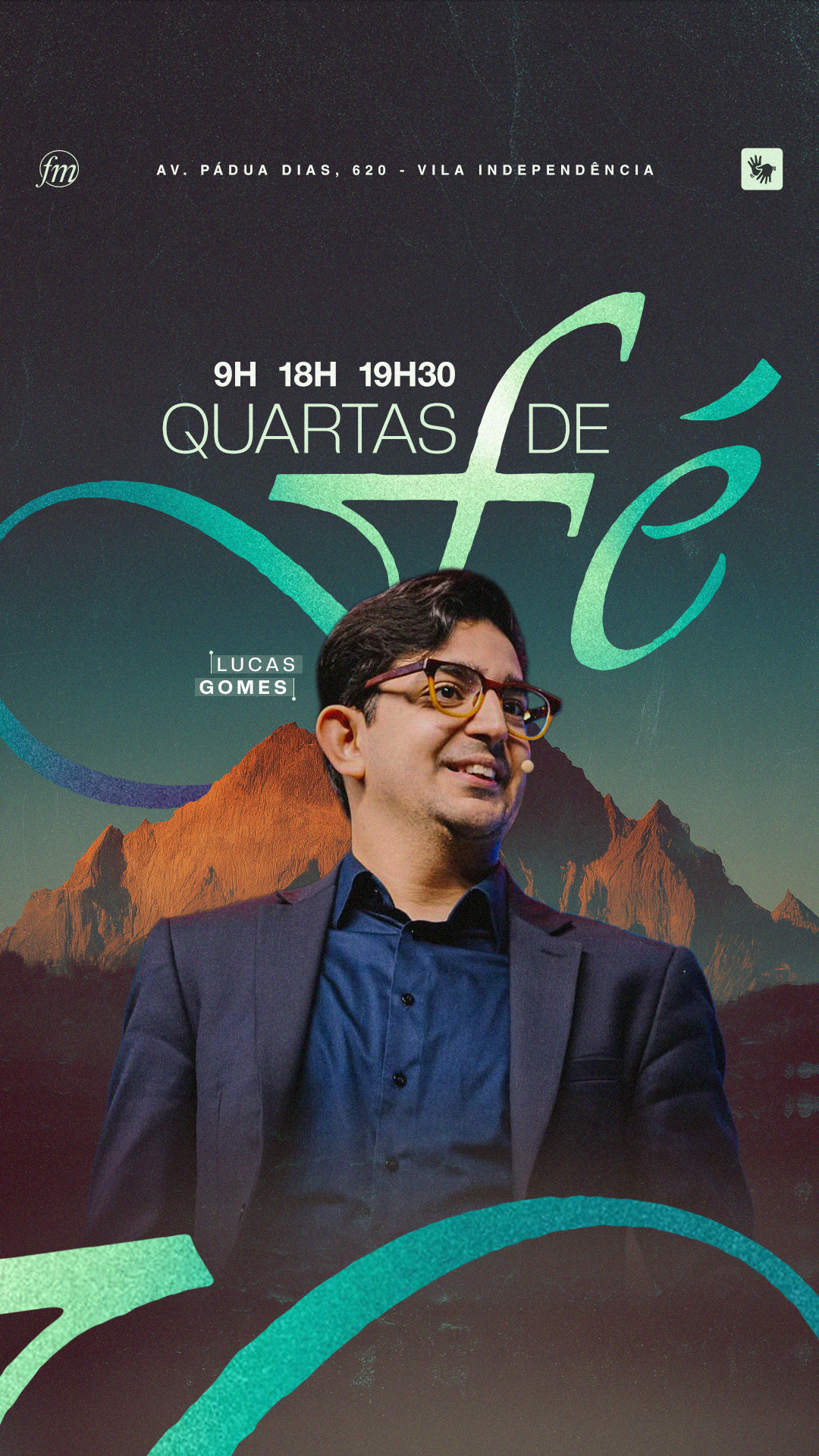 Arte para story de Quartas de Fé, com homem de óculos e roupa azul segurando microfone, logo e montanhas ao fundo.